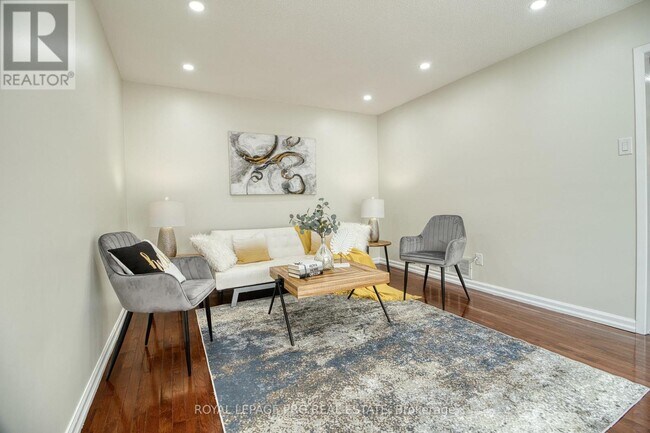 Photo - 13 Stillwater Crescent