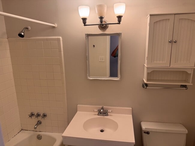 Photo - 409 N Glen Dr