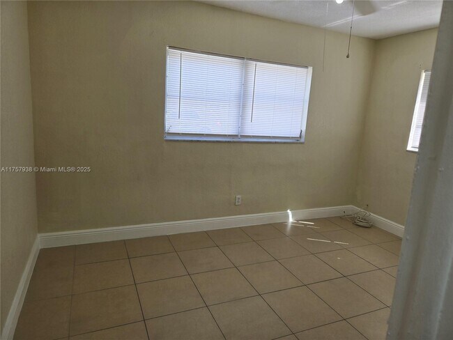 Photo - 4190 NW 45th St