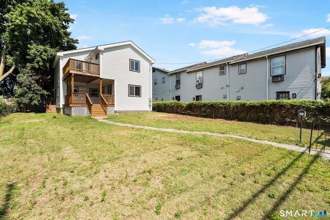 810 Brewster St
