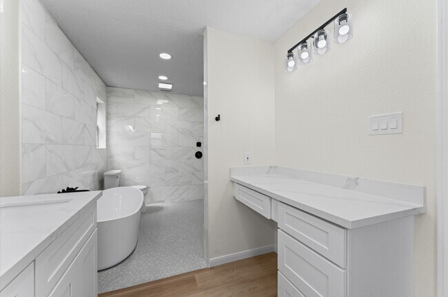 Photo - 2914 Riata Ln