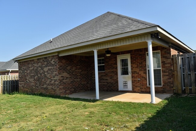 Photo - 1074 Grove Landing Ln