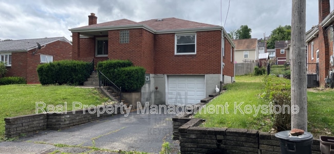 Building Photo - 910 9th St