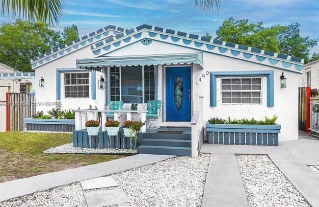 Building Photo - 1490 NW 34th St Unit 2