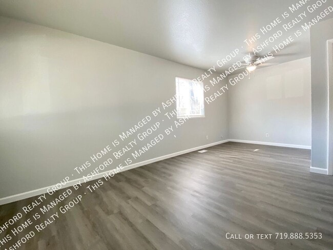 2230 Ivanhoe Dr