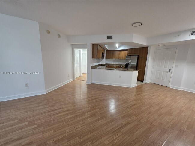 Photo - 510 NW 84th Ave Unidad 414