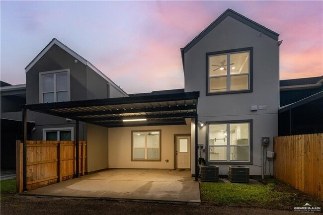 Photo - 14 N Crown Point