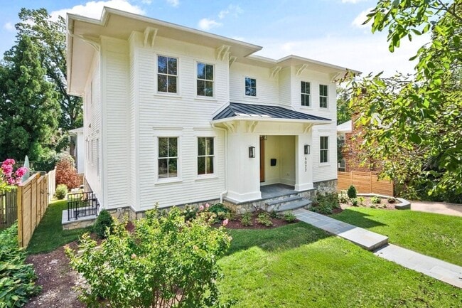 Building Photo - 5022 Cathedral Ave NW