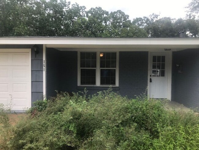 Photo - RECENTLY REMODELED BIG 4 BEDROOM 2 BATH LE...