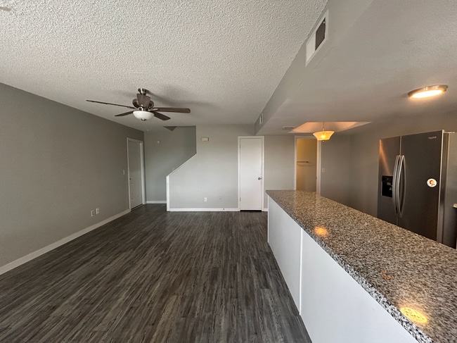 Building Photo - 10428 E La Palma Ave Unit A