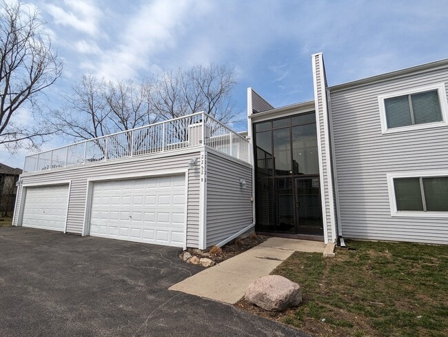 Building Photo - 2252 N Baldwin Way