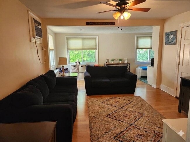 Photo - 72 Moreland St Unit 2