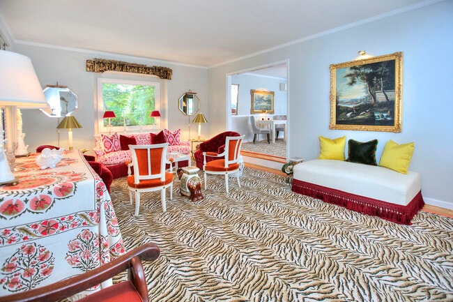 Photo - 25 Pequot Ave