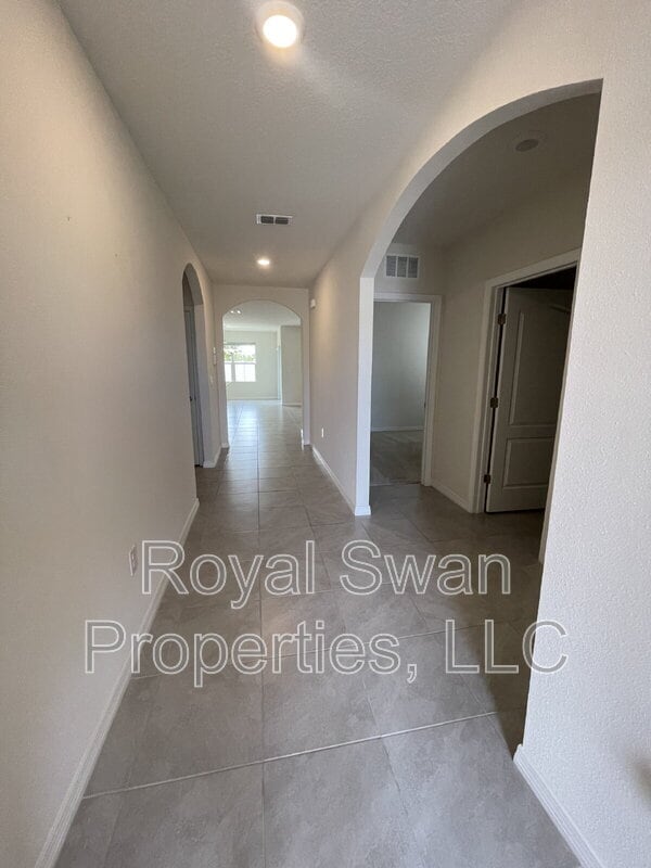 Photo - 5619 Siltstone St