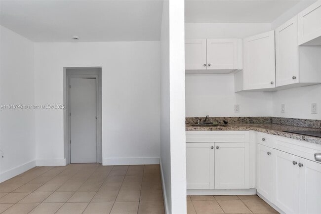 Photo - 2047 Lincoln Ave Unit 1