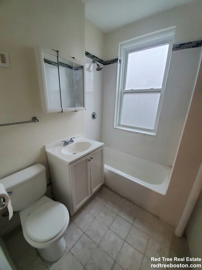 Photo - 248 Kelton St Unidad 7