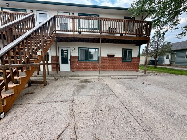 Building Photo - Main level two bedroom, one bathroom close to Greenway!