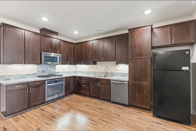 Photo - Amazing Newer Constructed 3br/2ba San Ramon Condo for Rent! Top Floor! Centrally Located for Conv... Unit 205