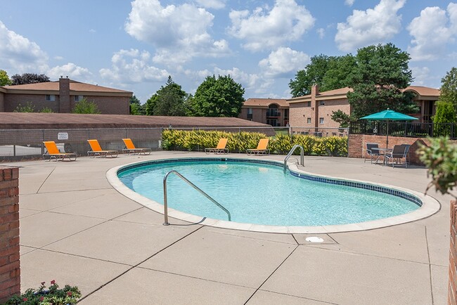 Building Photo - Cranbrook Centre - Southfield, MI Rental