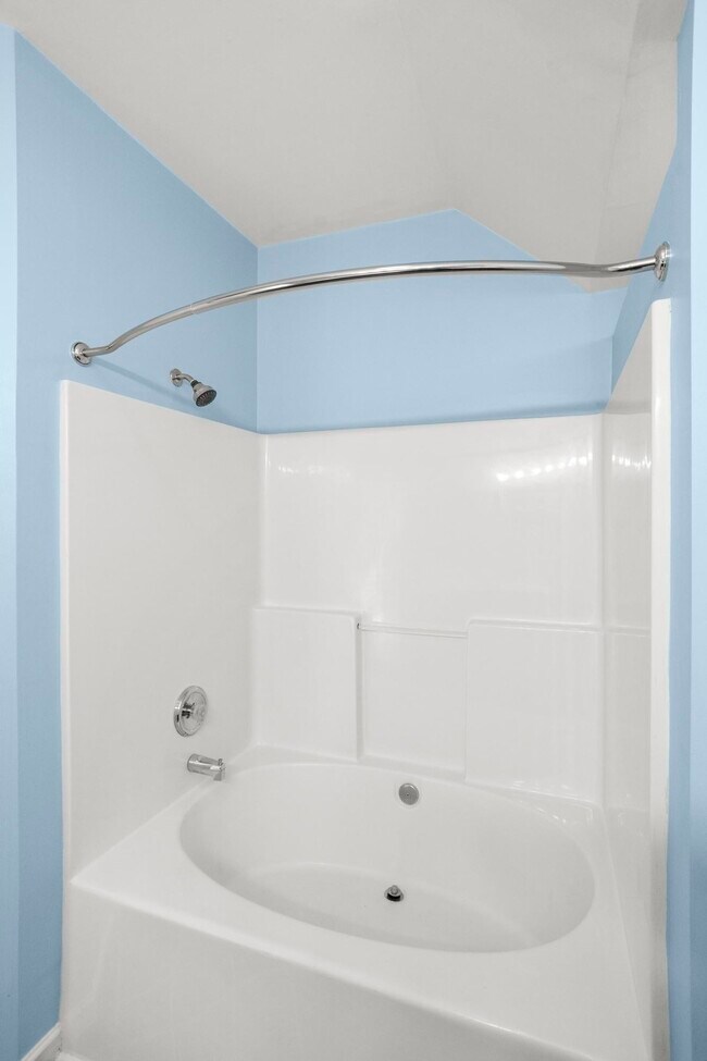 Photo - 27 Fawn Creek Pass