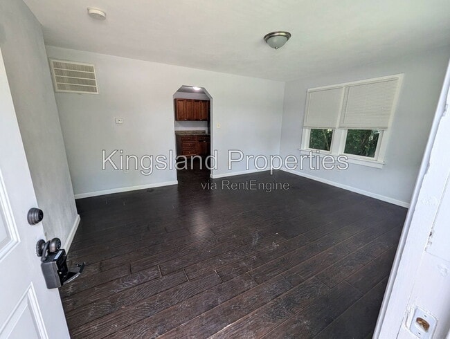 Photo - 8204 Church St