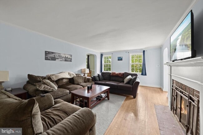 Photo - 4812 7th St N