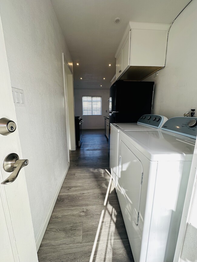 Photo - 773 N 14th St