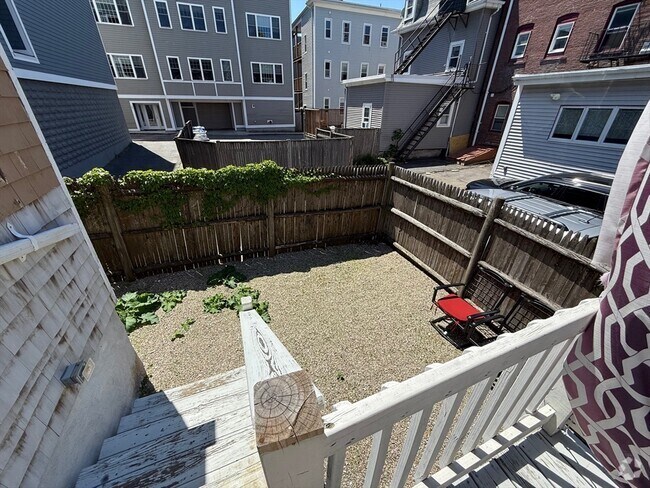Building Photo - 189 W 6th St Unit 1 Rental