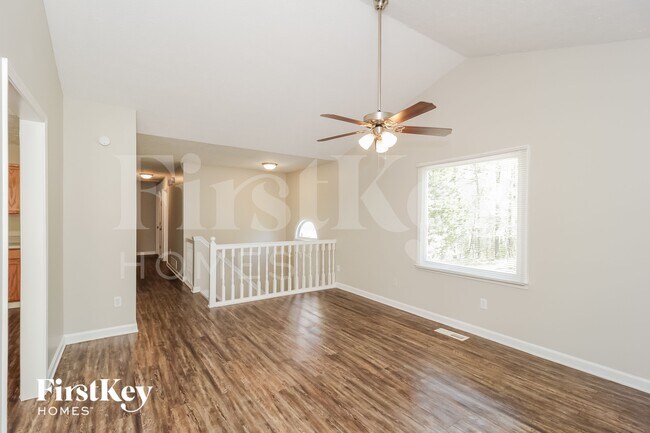 Photo - 216 Silverthorne Pass