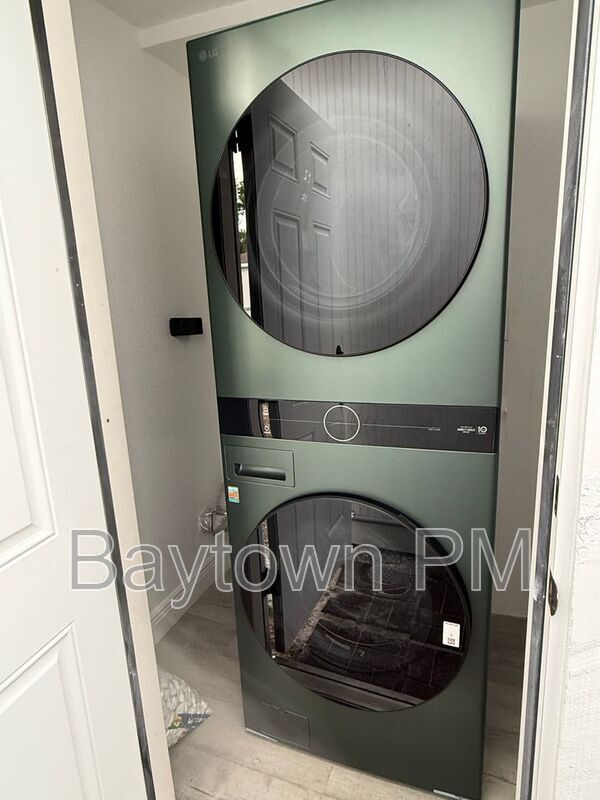Photo - 1904 W St Louis St Unidad 2