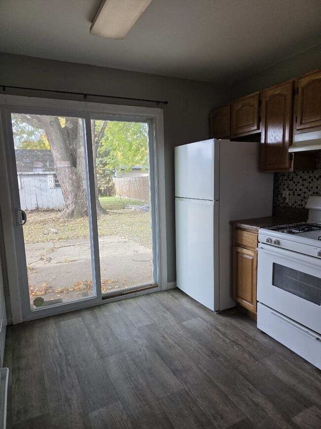 Photo - Woodland Trails