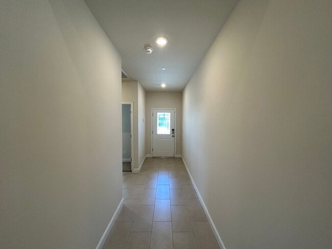 10406 Alondra Dr