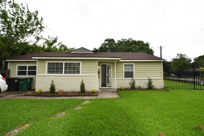 Photo - 10213 Fairland Dr