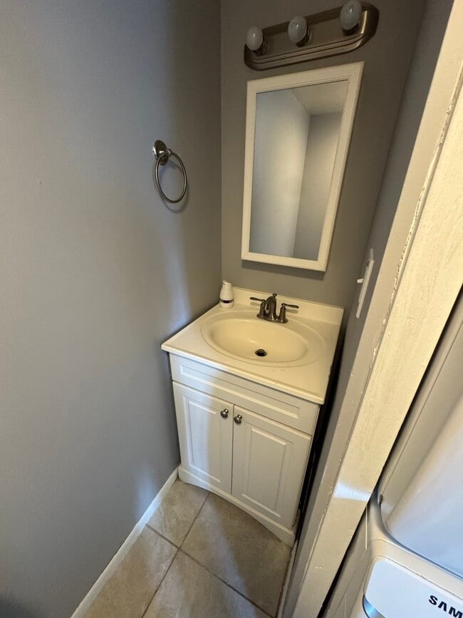 Photo - 420 Meadow Green Ln