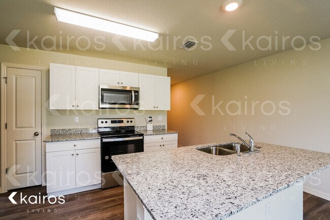 Photo - 18304 Gibraltar Ln