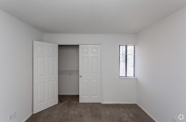 3BR, 2.5 BA - 1379 SF