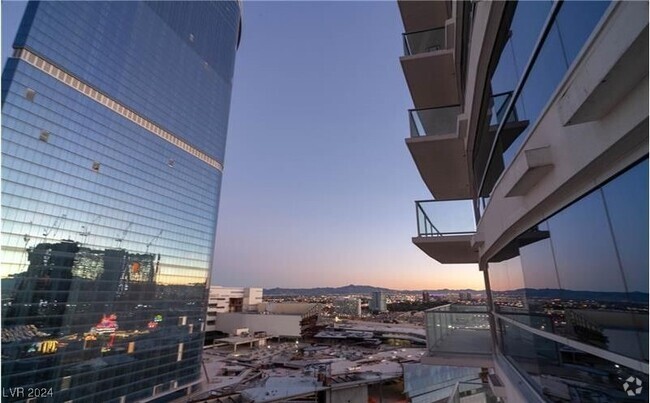 Building Photo - 2700 S Las Vegas Blvd Unit 1707 Rental