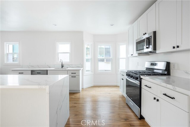 Photo - 738 S Stanley Ave