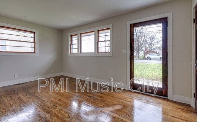 1117 Glenview Dr