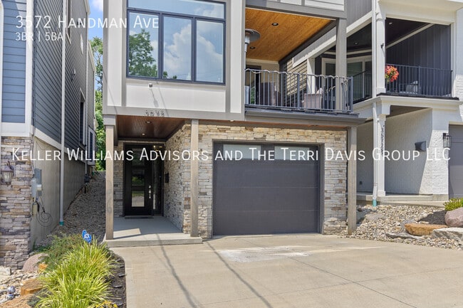 3572 Handman Ave