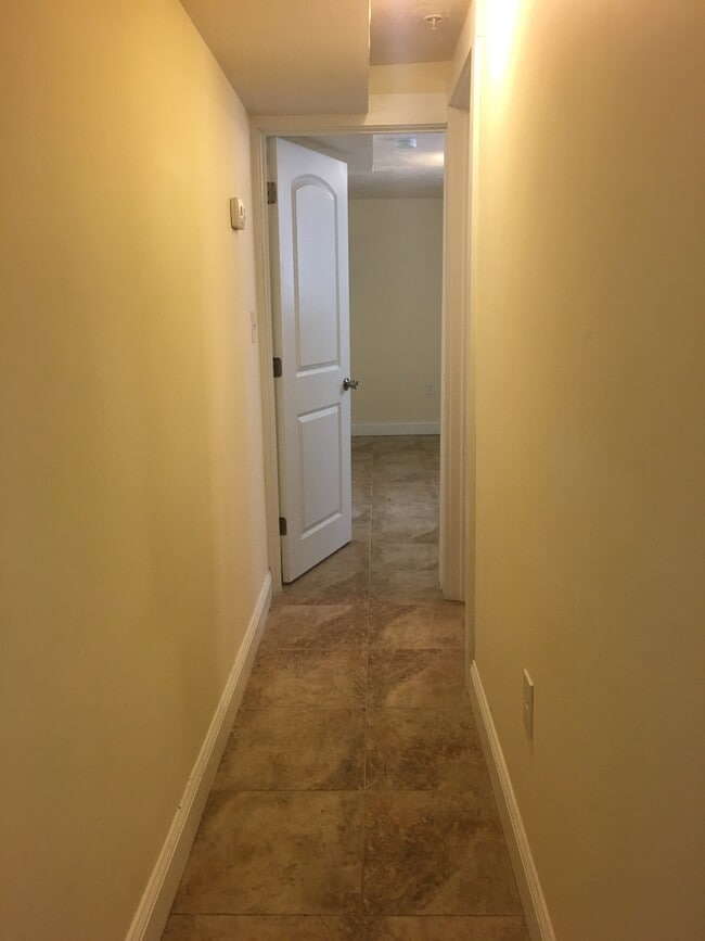 Photo - 423 Pawtucket St Unit 8