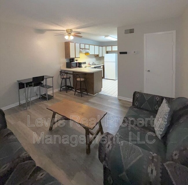 Photo - 253 Hayden Rd Unidad #334 Rental