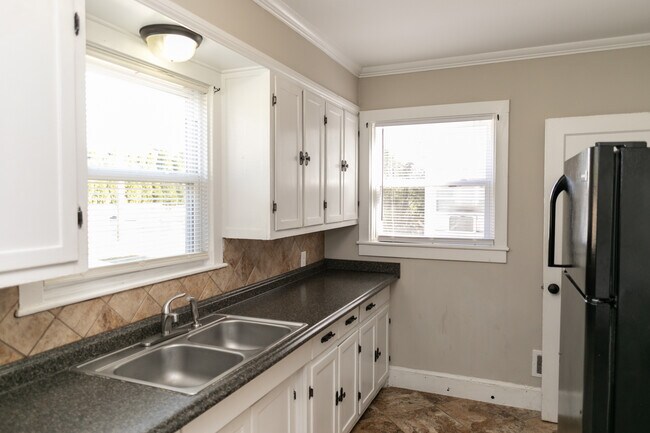 Photo - 235 Sharon Ave NW