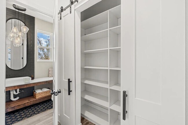 Photo - COLLEGE PARK EXECUTIVE HOME