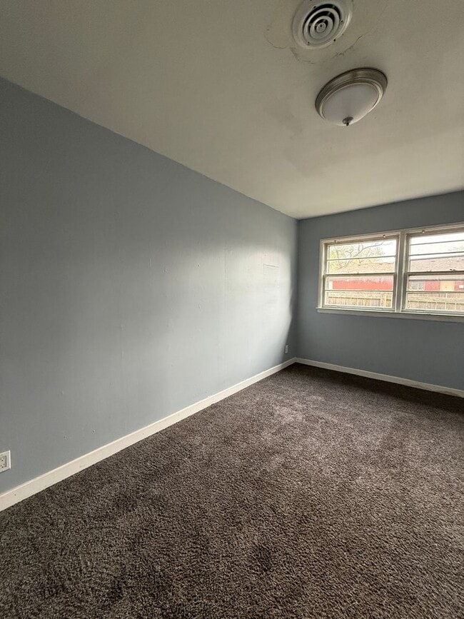 Photo - Cute 1 Bedroom 1 Bath Duplex