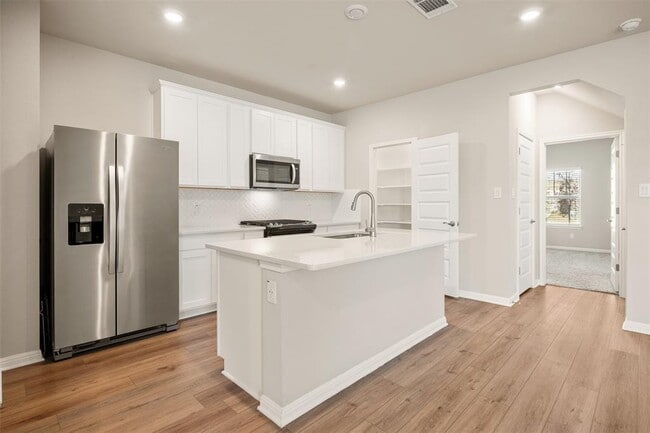 Photo - 202 Fairmeadow Downs Dr