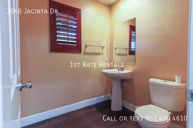 Photo - 3046 Jacinta Dr