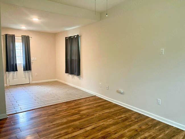 Photo - Charming 2 Bedroom Home Near Historic Landmarks in San Antonio