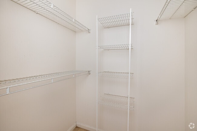 2BR, 2BA - 1,205SF - Walk In Closet