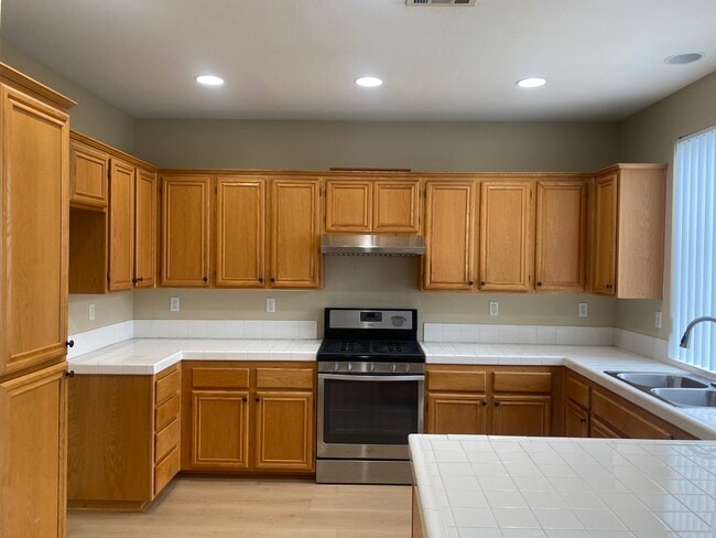 Photo - 32552 Sunnyvail Cir